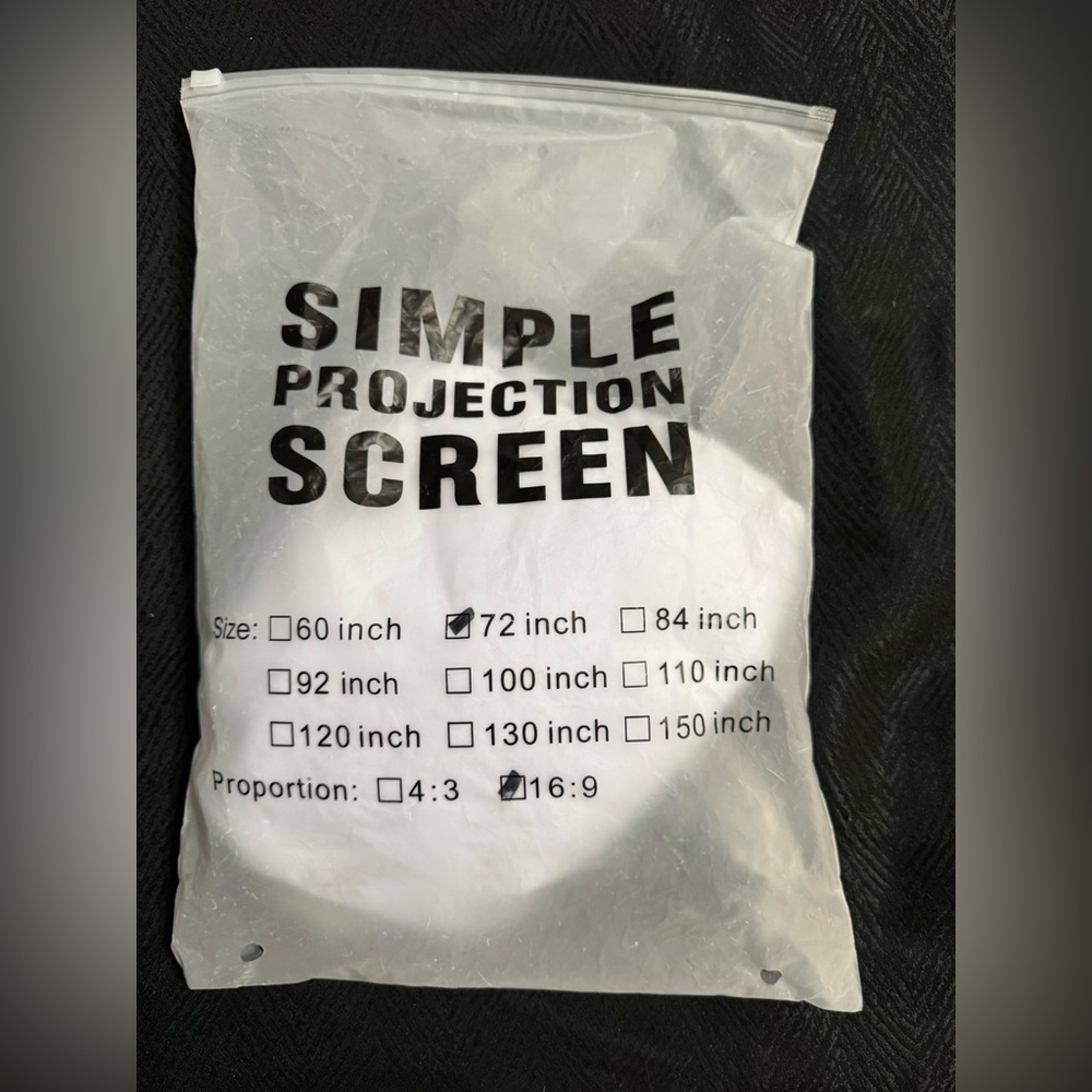 Simple Projection Screen - White